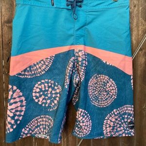 Kids O’Neill hyper freak board shorts, size 14/27